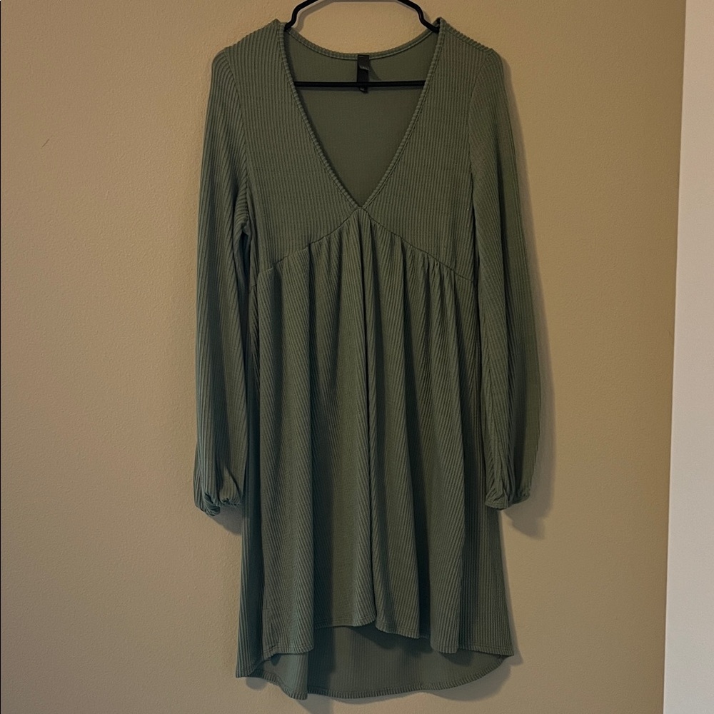 Alya Sage Green V-Neck Long Sleeve Ribbed Dress
